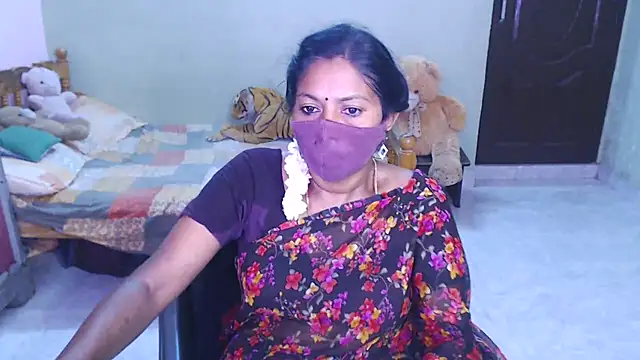 Novapol11 live cam on StripChat