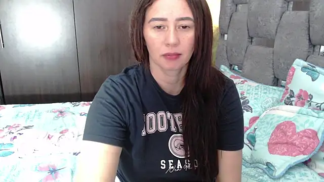 sara_hott_1 live cam on StripChat