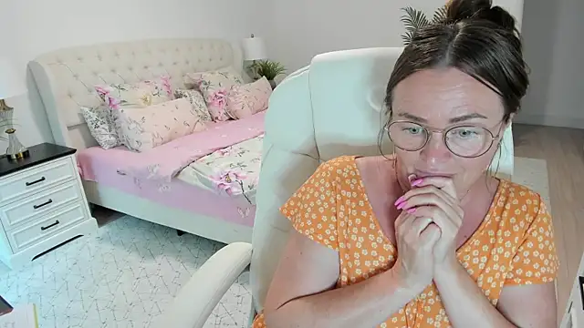 Vika73 webcam