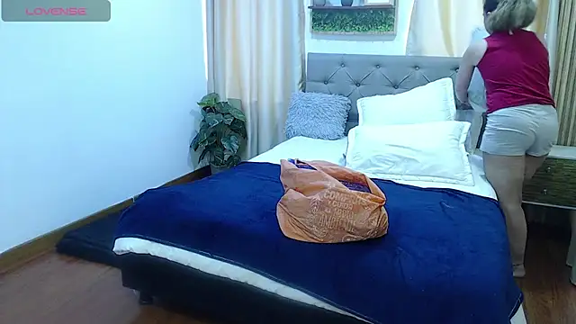 sasi_luna webcam