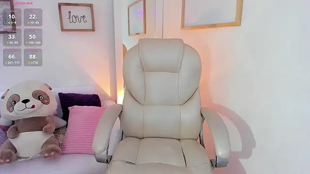 zobe_love - Zobe_love's free webcam - UK Sex Cams