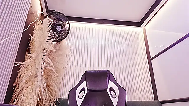 LiamDeep webcam