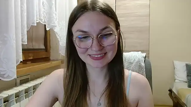 LooveELLYx webcam