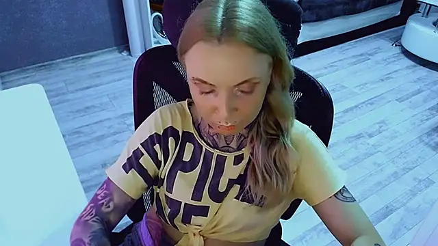InesGold webcam
