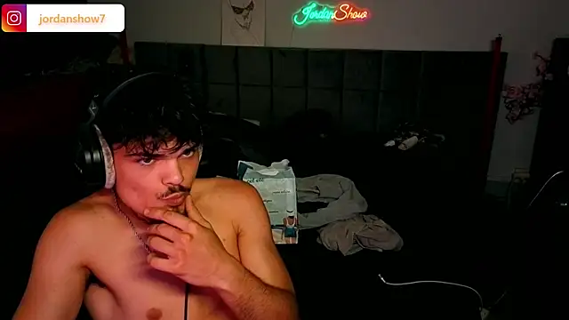 JordanShow webcam