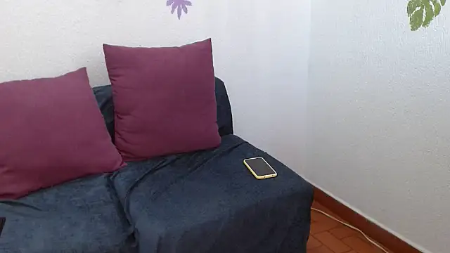 Angel_Naye webcam