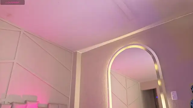 Rossiee_huntt webcam