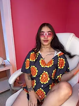 Abriil_cutee live cam on StripChat