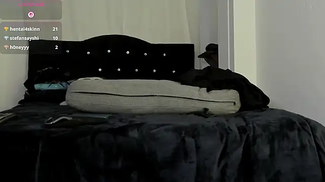 Amy_Aloqua webcam