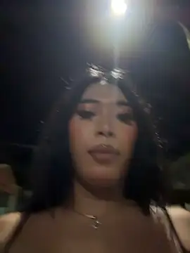 hugecock_tamira webcam