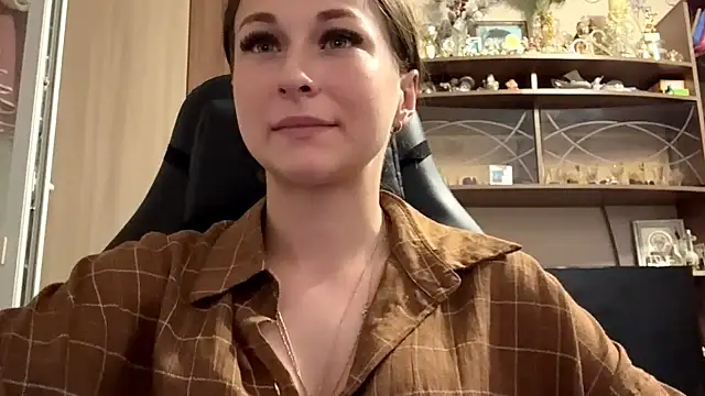 TaIliedGuest live cam on StripChat