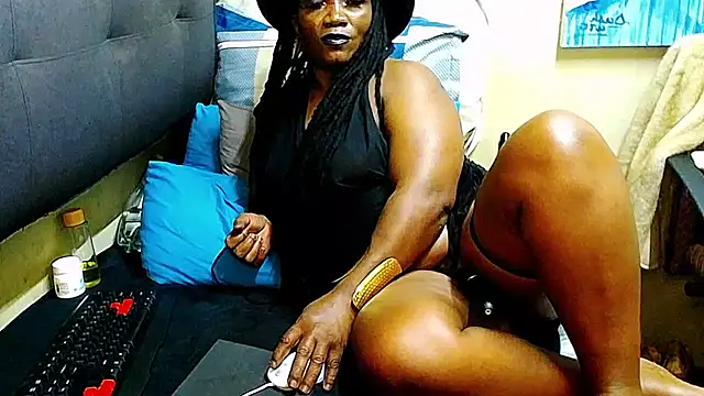 Brunettedevon33 live cam on StripChat