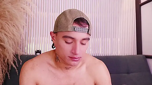 LiamDeep webcam