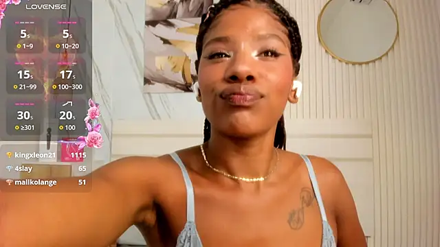 Afro_Luna webcam