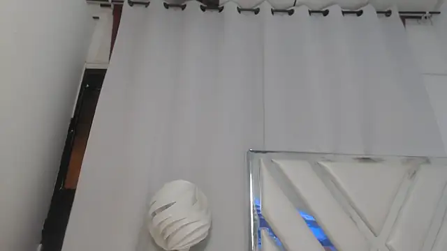 AlannaHarper webcam