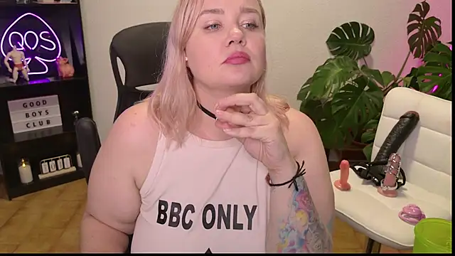 MargotGrey webcam