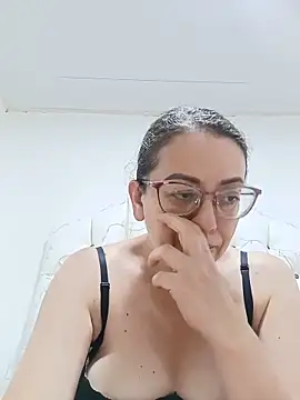 miss_hanna07 live cam on StripChat