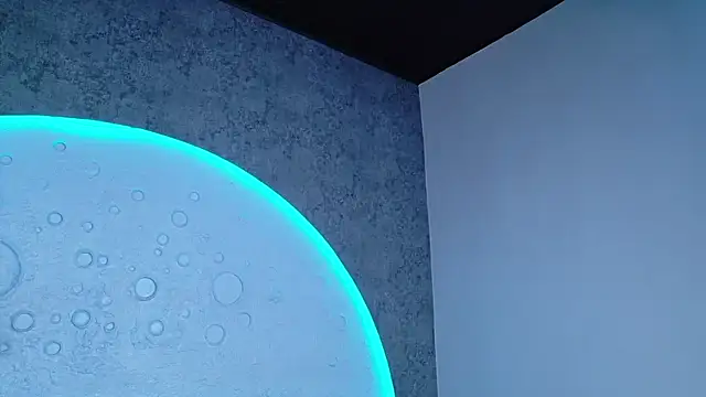 ReinaChloe webcam