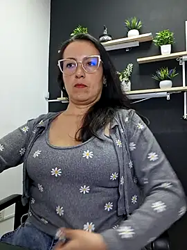 Lauryn_Jones webcam