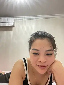 Lucky_xiao live cam on StripChat