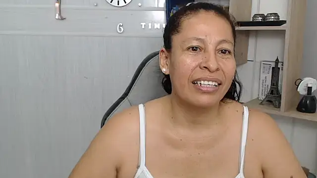 mature_martina