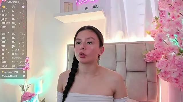 Dana_grey_ webcam