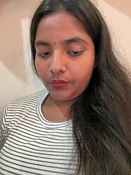 Arshu_143 webcam