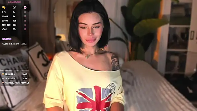 ParisianDoll webcam