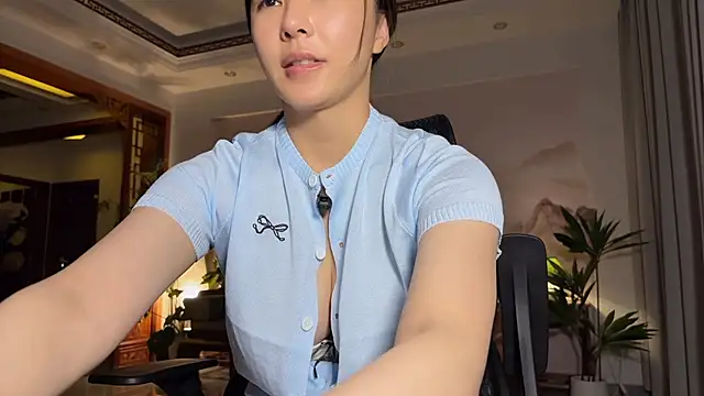 meowlili (F young) - #brunettes #chinese #foot-fetish #hd #petite #role-play #small-audience #white #young