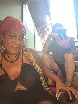 AmazonianMistress webcam