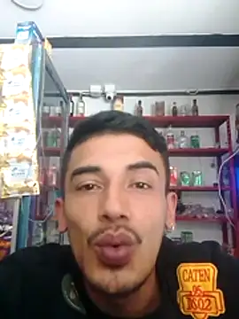 D13gomez webcam