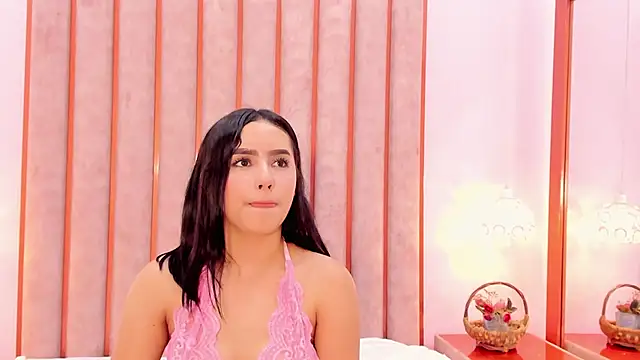 Zoe_Monrow webcam