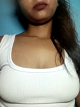 Naughty_Sonaa webcam
