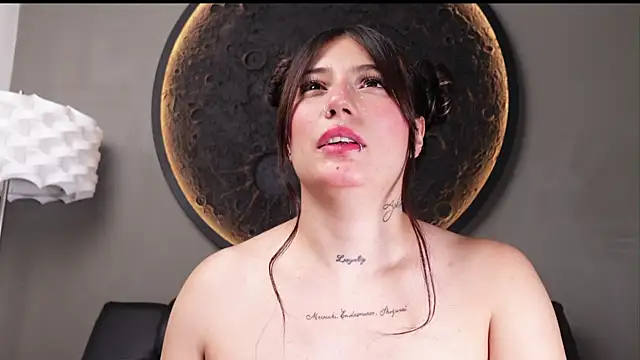 miss_sharlotte18 webcam