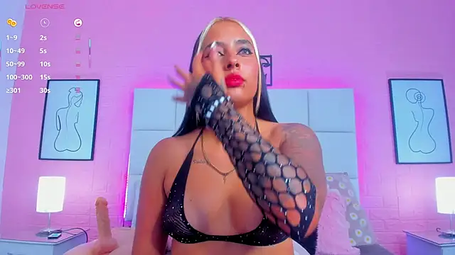 charlotte_kisss webcam