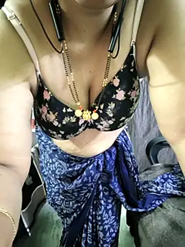 bhuvana_555 webcam