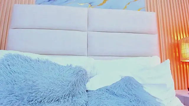 Mia_Malkovaa_ webcam