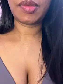 Tamil_Maaya webcam