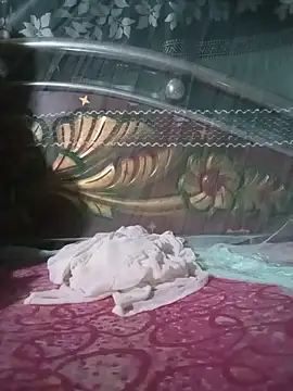 Laralina11 webcam