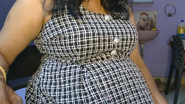 mallu_maya_dwv webcam