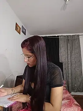 NaughtyLola_26 webcam