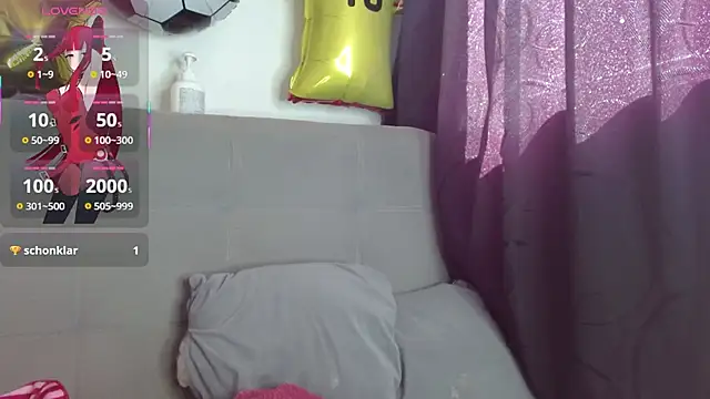 JuliethaFox webcam