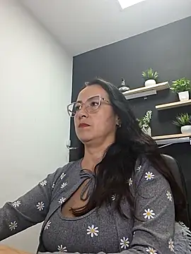 Lauryn_Jones webcam