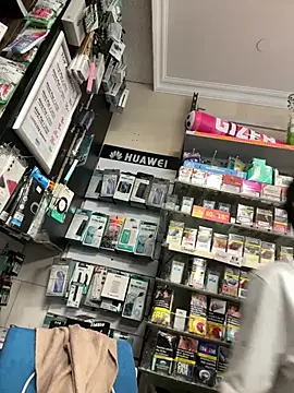 SkinnyLilly webcam