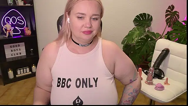 MargotGrey webcam