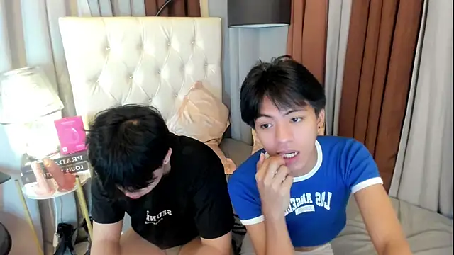 davincihugecock live sex cam