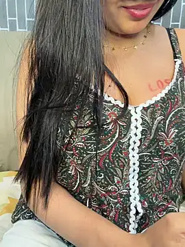 escape_with_me's live cam