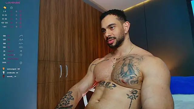 massimo_visconti live cam on StripChat