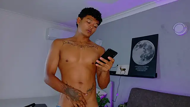 AndrewKenoxx__ webcam