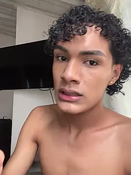 lyan_77 webcam